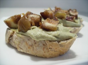 Pistachio pate w grilled figs 005